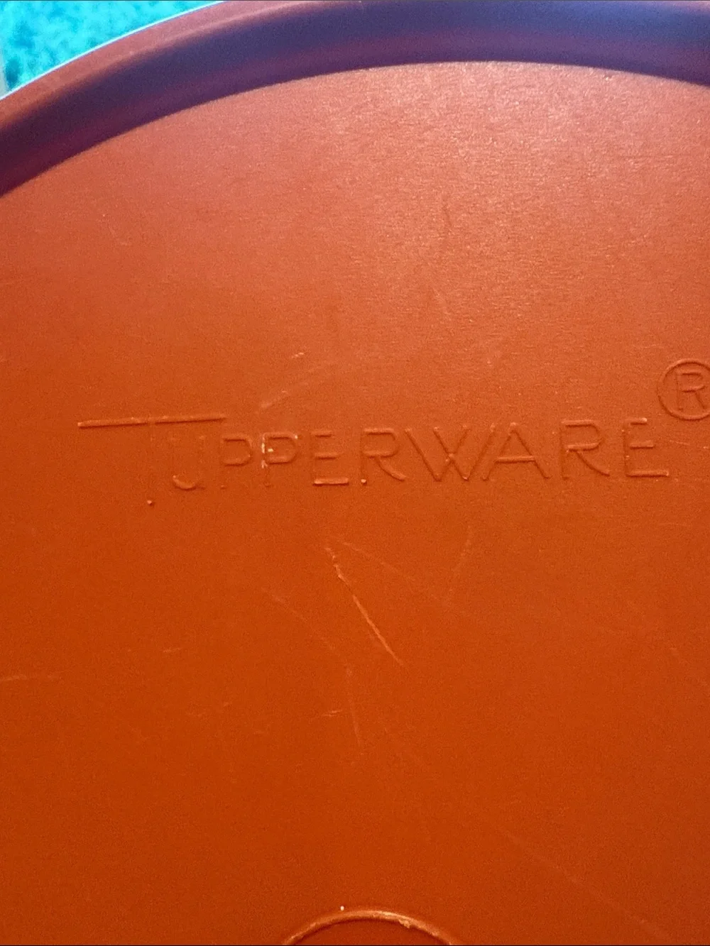 4 Tupperware Lids